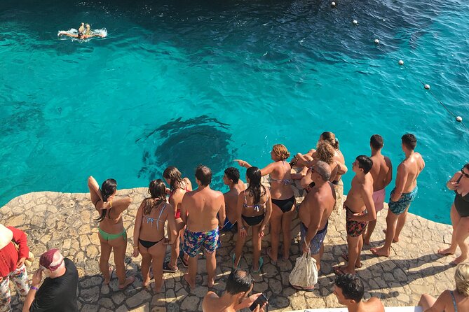 Negril Seven Miles Beach, Snorkeling, Boat Ride, Ricks Cafe Combo - The Montego Bay to Negril road trip