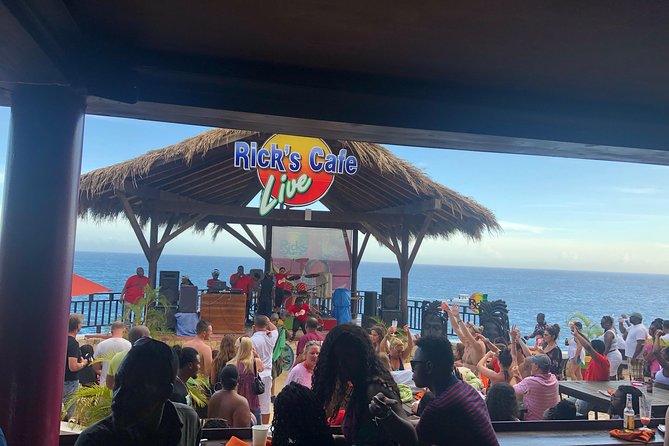 Negril Shopping And Rick's Café - Times Square Mall: useful shopping, loose structure