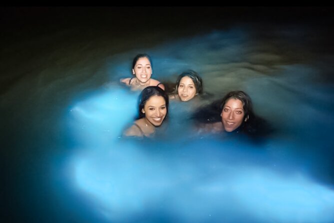 Night Tour-Luminating Blue Lagoon Waters - Choosing whether to swim in the glowing water