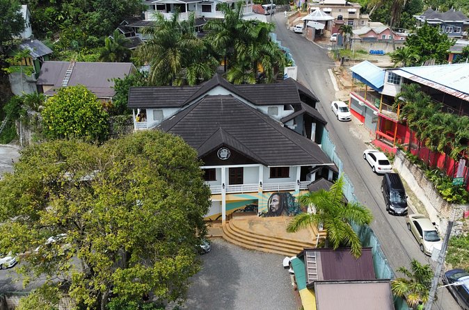 Nine Mile Bob Marley Museum Tour - How the guides affect the day