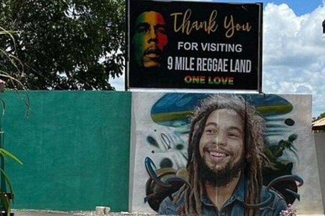 Nine Mile Reggae & History Guided Tour to Bob Marley's Birthplace - The return down the mountain