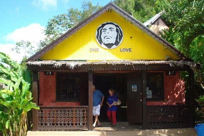 Nine Mile Tour from Ocho Rios - The drive from Ocho Rios into the hills
