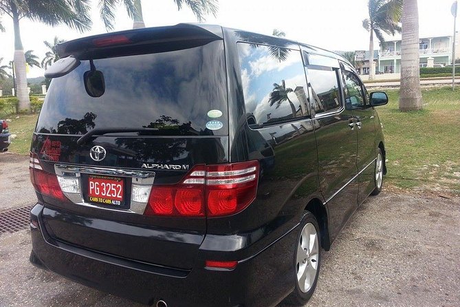 Ocean Coral Spring Airport Transfer - The Vehicle: Sedan, Minivan, or Bus