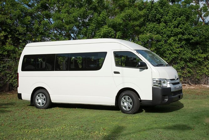Ocean Eden Bay Montego Bay Airport Transfers - Meeting your driver outside Sangster International Airport