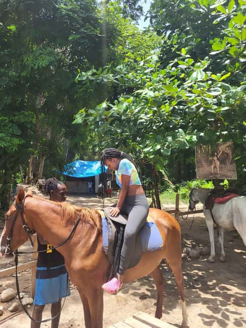 Ocho Rios : Bamboo River Rafting and HorseBack Riding - Swimming in the sea with your horse