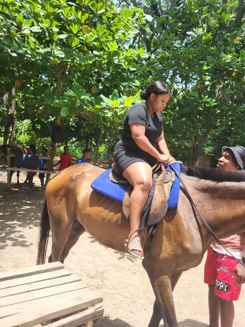 Ocho Rios : Bamboo River Rafting and HorseBack Riding - What the $140 price really covers