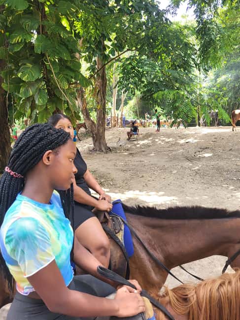 Ocho Rios : Bamboo River Rafting and HorseBack Riding - Who should book this Ocho Rios excursion?