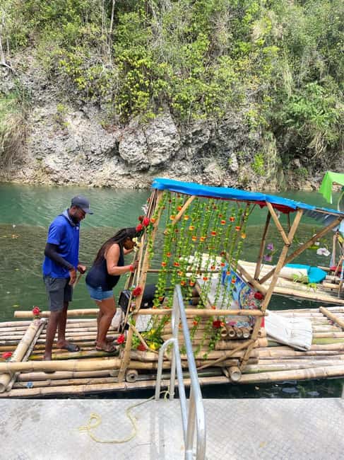 Ocho Rios : Bamboo River Rafting in Ocho Rios Jamaica. - Who will enjoy this outing most?