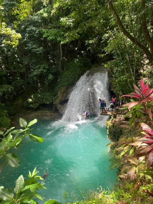 Ocho Rios : Blue Hole and Sightseeing Tour - Arriving at Island Gully Falls