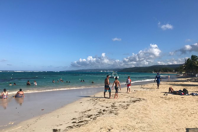 Ocho Rios City Bus Tour (Beach, Sightseeing & Shopping) - Scotchies Drax Hall is an optional Jamaican lunch stop