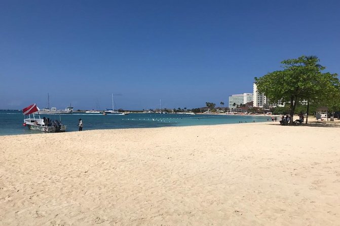 Ocho Rios City Bus Tour (Beach, Sightseeing & Shopping) - Lookout points and cultural stops fill out the route