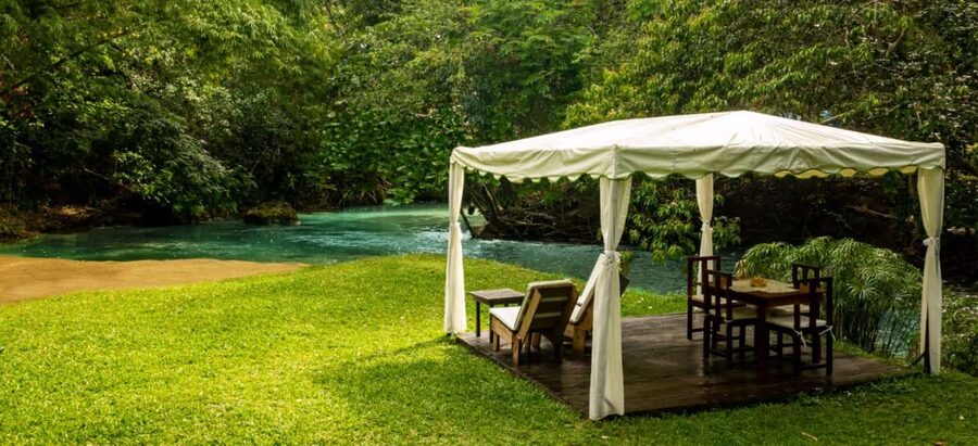 Ocho Rios: Dunn’s River Falls & Reggae Hill Tour - Lunch, rum punch, and the included drinks