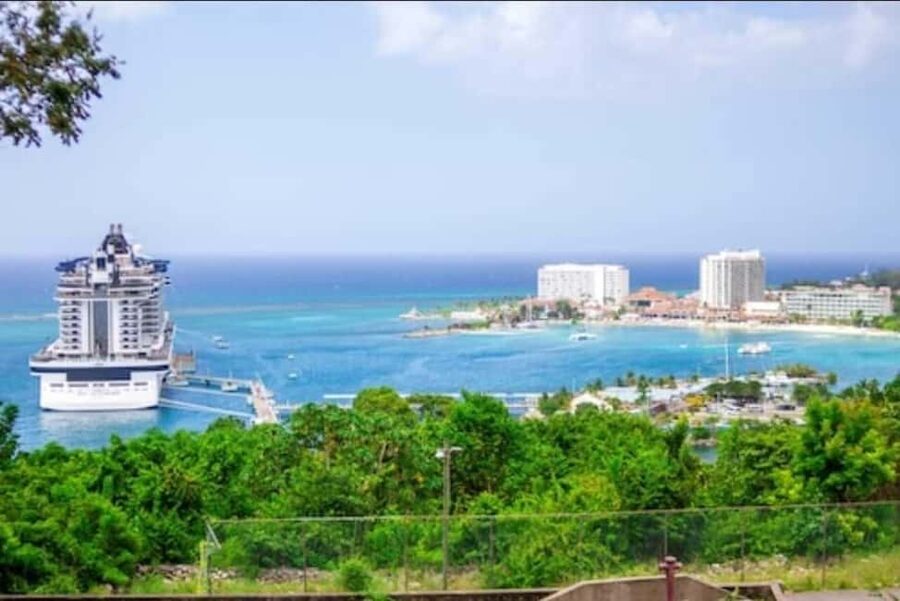 Ocho Rios: Guided Sightseeing Tour - The guide turns a drive into a local introduction