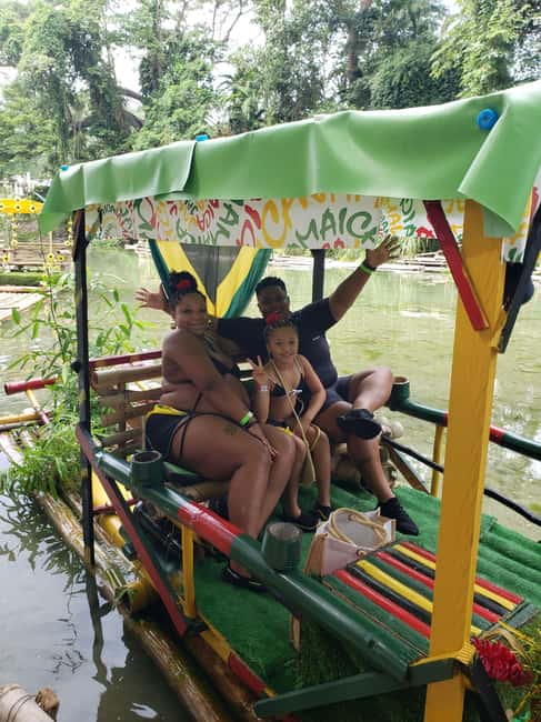 Ocho Rios Jamaica: River Bamboo Rafting Activity - Settling onto the traditional bamboo raft