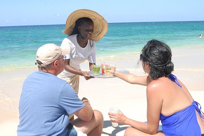 Ocho Rios: River Tubing, Lunch and Cocktails at Bamboo Beach Club - Pickup details that can affect your day