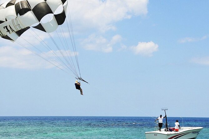 Parasailing, Sea Tubing & Jet Ski from Montego Bay- Private tour - Meeting driver Kurt and getting organized