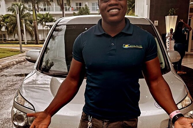 Private Airport Pickup and drop off in Jamaica - Comfort features that earn their place
