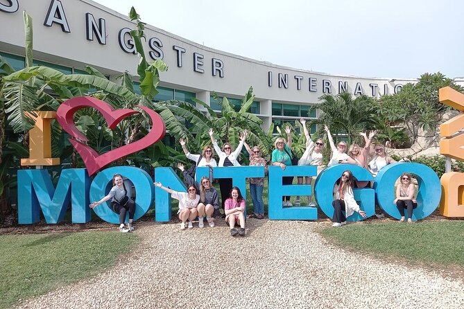 Private Airport Transfer from MBJ to Ocho Rios - The road becomes part of the welcome