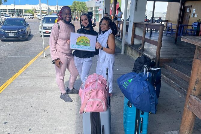 Private Airport Transfer from MBJ to RIU Montego Bay & Reggae - What the arrival pickup feels like