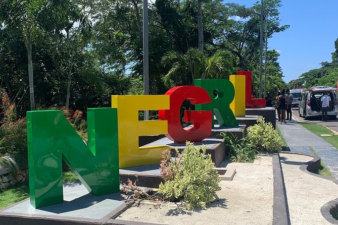 Private Airport Transfer from Montego Bay Airport to your Hotel - The pickup instructions deserve your attention