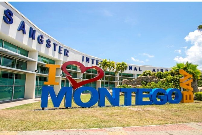 Private Airport Transfer in Montego Bay - Meeting Dove or Mecal at Sangster Airport