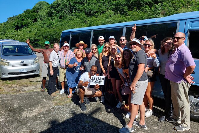 Private Airport Transfer Montego Bay To Negril - Finding the LivUp Jamaica Tours Sign