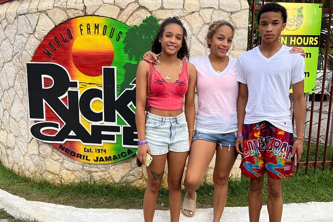 Private Airport Transfer Negril Hotels - What the ride does not include