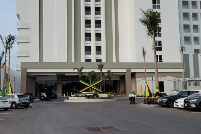 Private Airport Transfer Riu Aquarelle & Excellence Oyster Bay - Who will get the most from this transfer