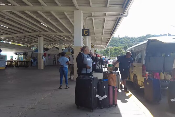 Private Airport Transfer's Departure & Arrival in & around MBJ - Service quality: warm drivers, uneven communication