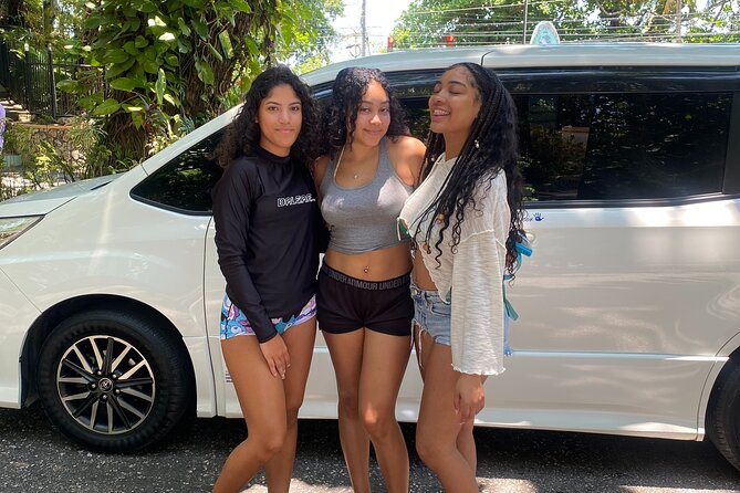 Private Airport Transfer to all resorts in Falmouth, Trelawny - What the vehicle includes during the ride