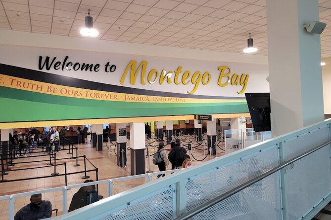 Private airport transfer to negril resorts arrival/departure - The first hour in Jamaica starts at Montego Bay Airport