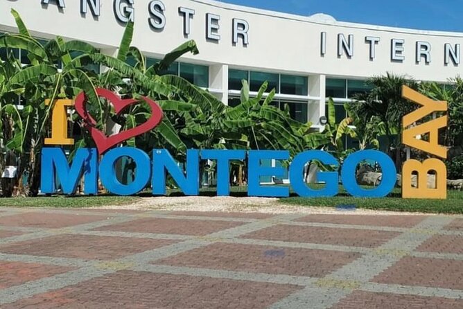 Private Airport Transfer to or from Ocean Coral Spring Resort - Comfort for families and small groups