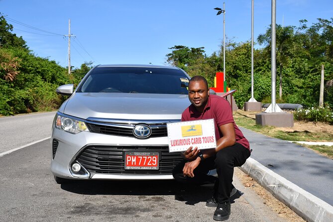 Private Airport Transfers to Negril Hotels - Families, luggage, and comfort