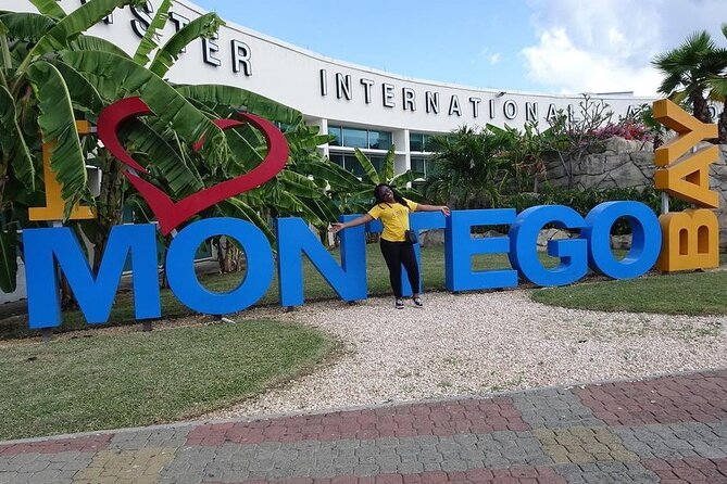 Private Airport Transfers To Negril Hotels and Villas - What the ride includes for the journey