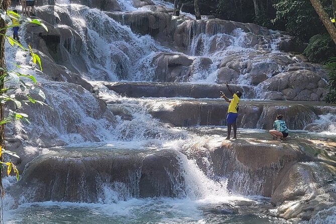 Private and Customize Tour from Montego Bay to Dunns River Falls - A Short Stop at Christopher Columbus Park