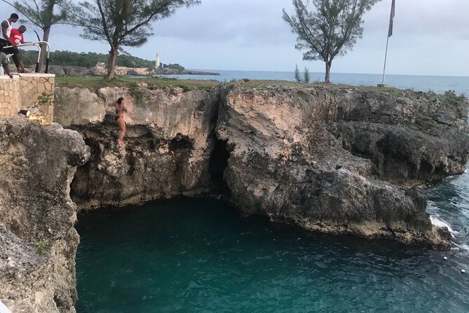 Private and Customized Tour to Negril From Montego Bay - Practical planning for the eight-hour schedule