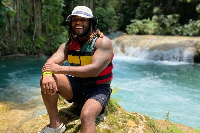 Private Blue Hole Tour from Montego Bay - What the private vehicle adds to the price