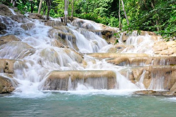 [PRIVATE] Dunn's River Falls with Entrance Fees - A private Montego Bay ride with a local voice