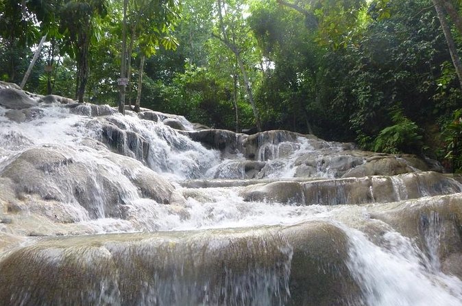 [PRIVATE]Dunn's River & Martha Brae Rafting - Entrance & Lunch - Dunn’s River Falls and Park