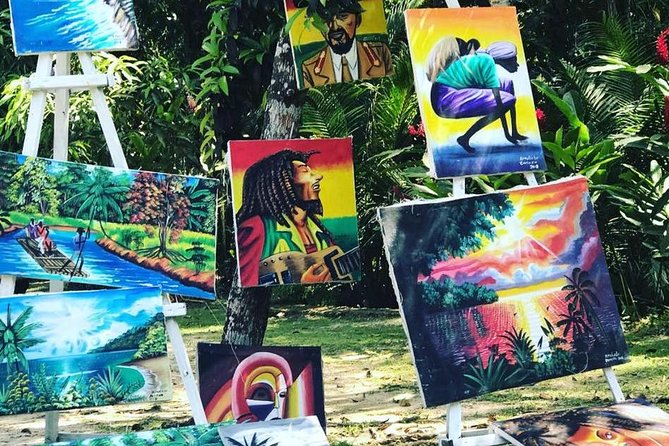 [PRIVATE]Dunn's River & Martha Brae Rafting - Entrance & Lunch - How the private format changes the day