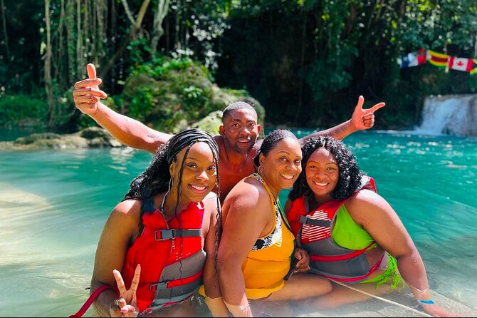 Private fun fill tour from Montego Bay to dunns river & blue hole - Key points at a glance