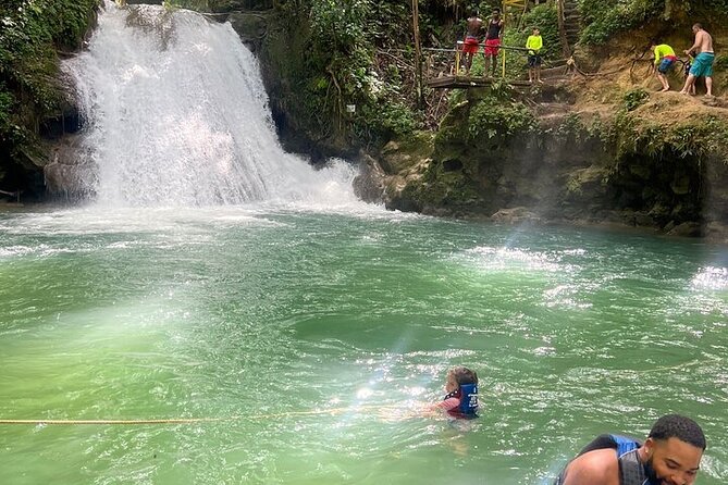 Private fun fill tour from Montego Bay to dunns river & blue hole - A guide who adds the most value