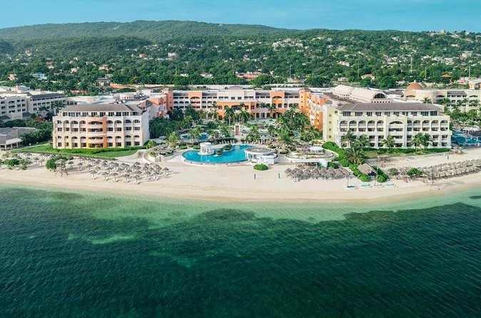 Private Montego Bay Airport Transfer to Montego Bay Hotels - The small local touches