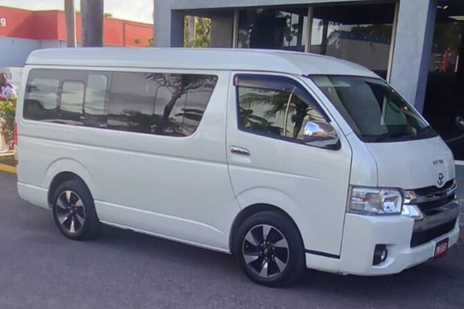 Private Montego Bay Airport Transfer to Montego Bay Hotels - Optional stops for photos, lunch, or shopping