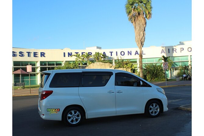 Private Montego Bay Airport Transfer to Royalton Blue Waters - Finding desk 18 after customs
