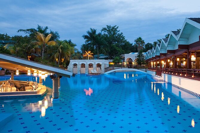 Private Montego Bay Jamaica Airport Transfer to Hotels in Negril - From MBJ Airport to Negril without the usual waiting