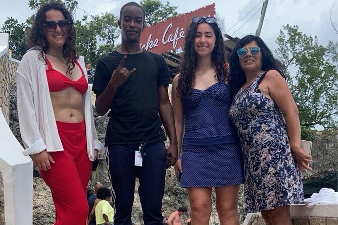 Private Negril 7 Mile Beach and Rick's Cafe Tour from Montego Bay - Rick’s Cafe and the famous cliff edge