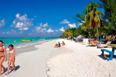 Private Negril Day Trip to Seven Miles Beach and Rick’s Cafe from Runaway Bay