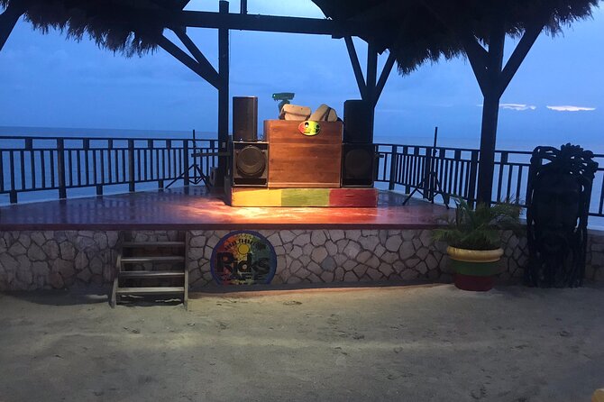 Private Negril DayTrip from Montego Bay Rick’s Café, 7 Mile Beach - Three hours on Negril’s Seven-Mile Beach