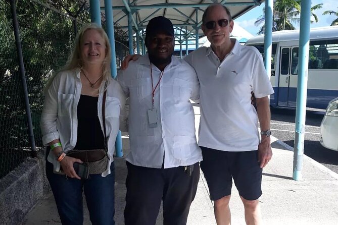 Private One Way or Roundtrip Transfers to Montego Bay Resort - A Calm First Half Hour in Jamaica